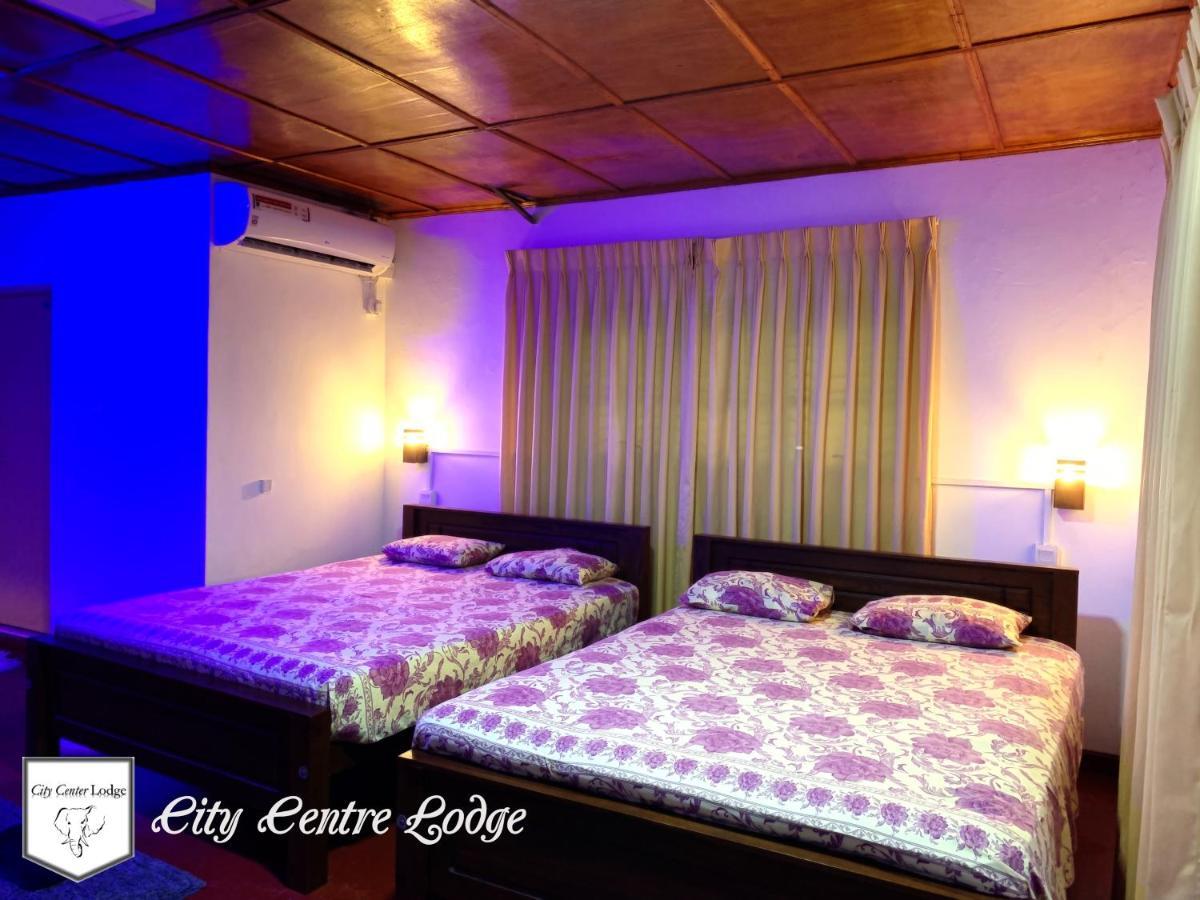 City Centre Lodge Ponnarankulama Exterior foto